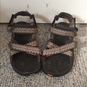 Mens North Face sandals NEW size 12